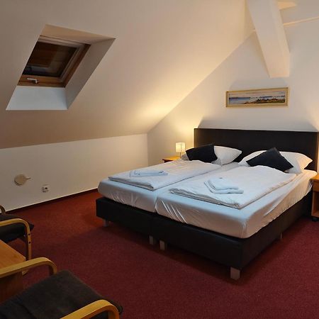 Hotel Bily Konicek Trebon Luaran gambar