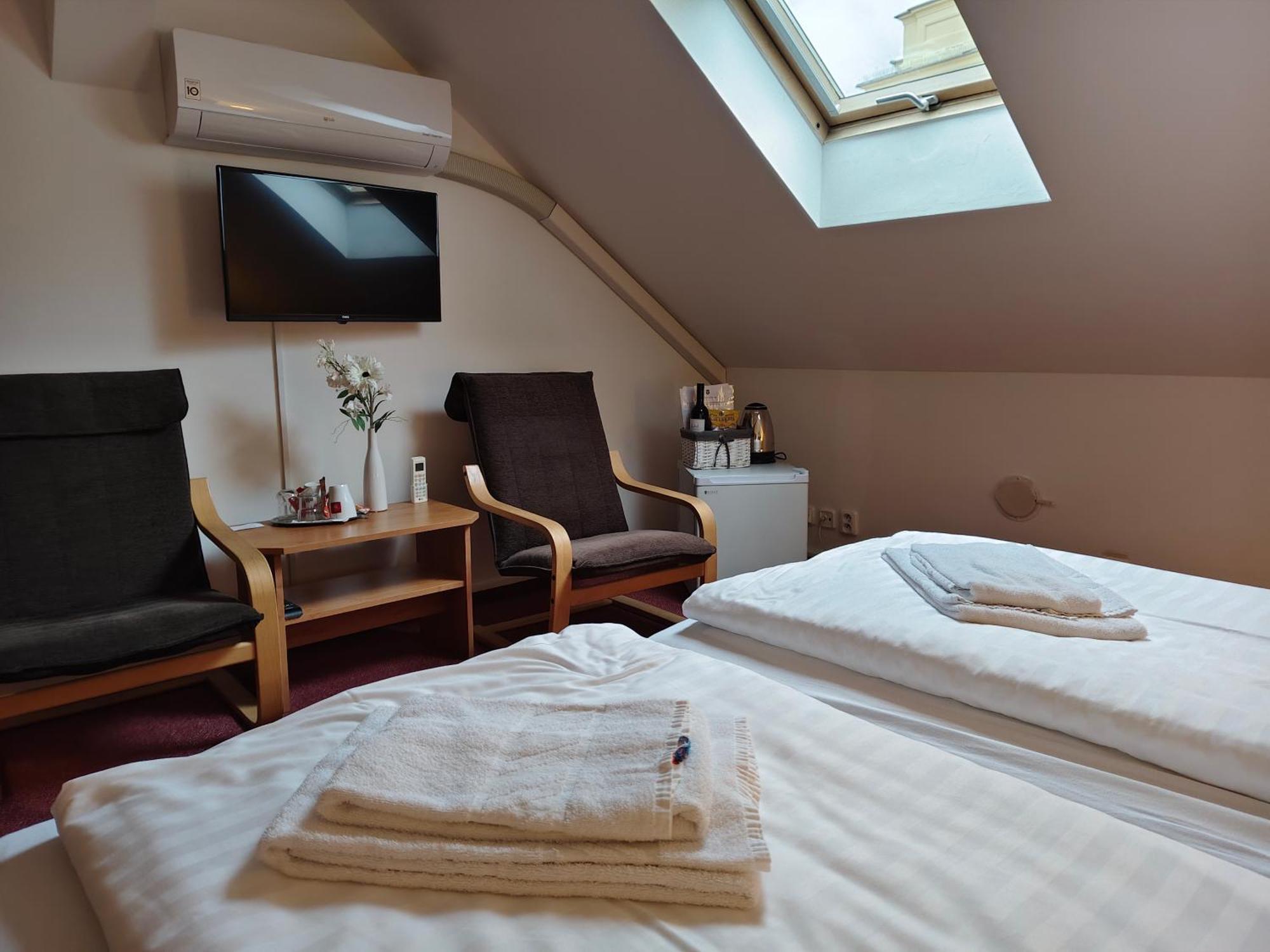 Hotel Bily Konicek Trebon Luaran gambar