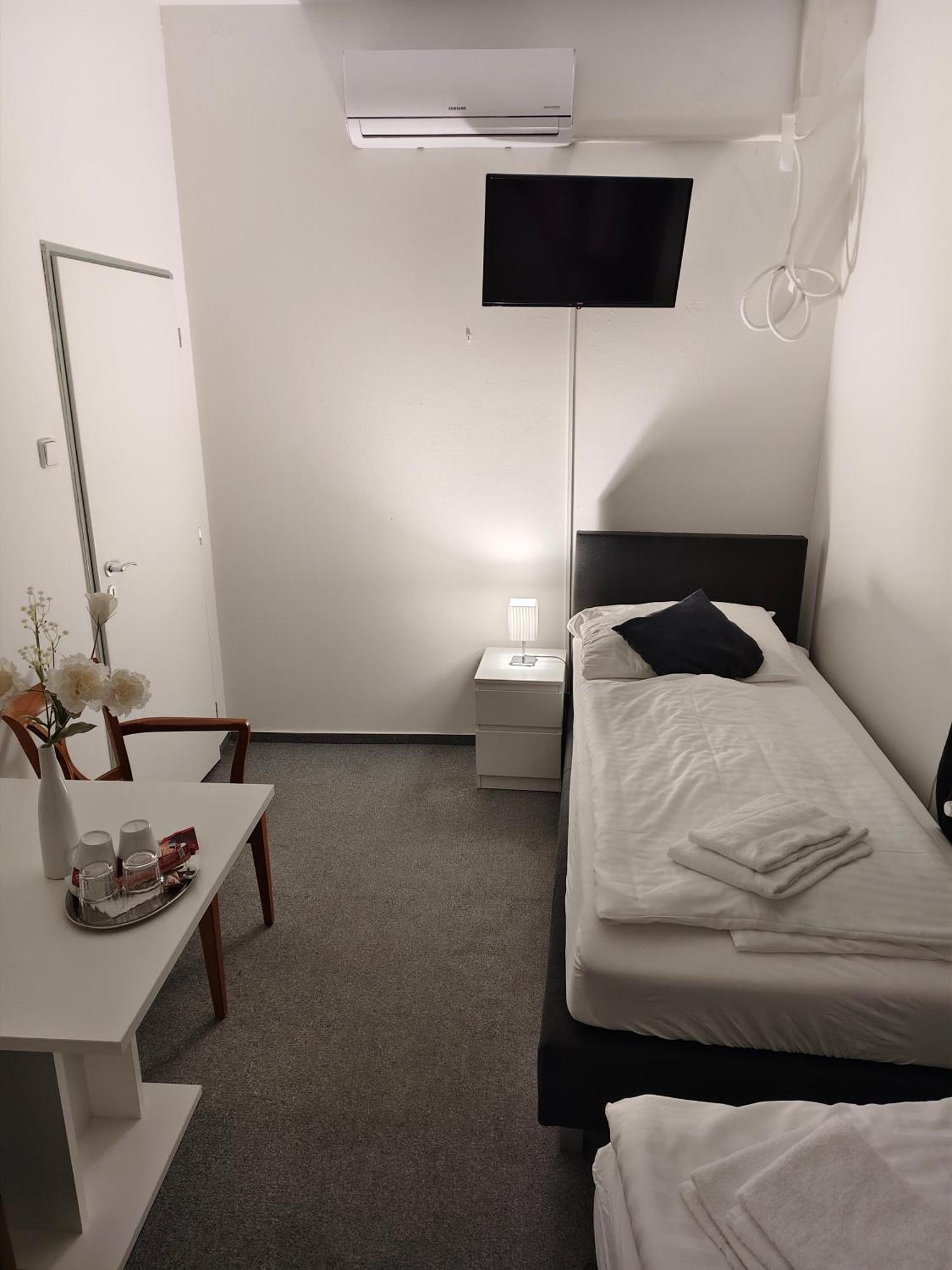 Hotel Bily Konicek Trebon Luaran gambar
